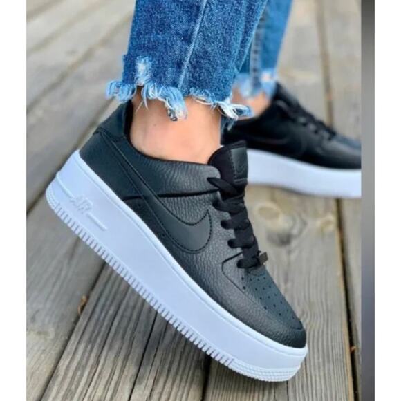 Nike Air Force 1 Sage Low Black Sneakers Women's 8 Platform Style - Picture 1 of 9